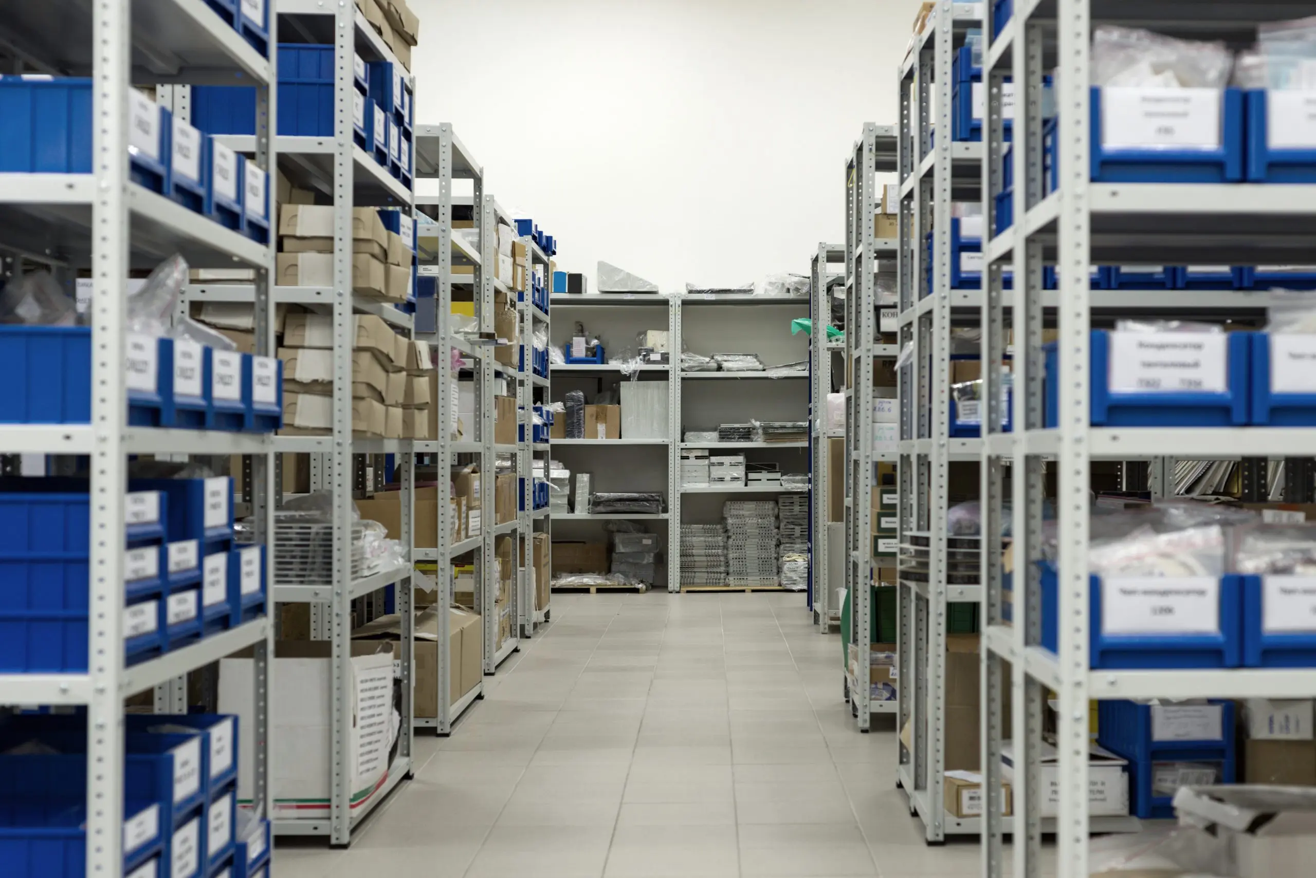 How to Choose the Right Warehouse Rack Storage for Your Business ...